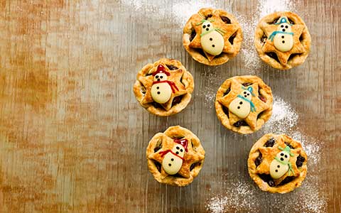 Snowman mince tarts