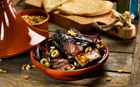 Slow-cooked Beef with Dates Recipe | Bidfood