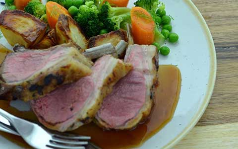 Farmstead rack of lamb with Knorr merlot gravy - Bidfood