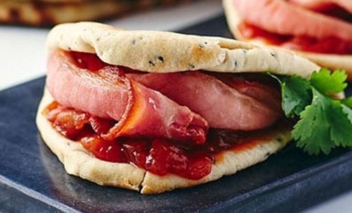 Farmstead bacon chilli naan - Bidfood