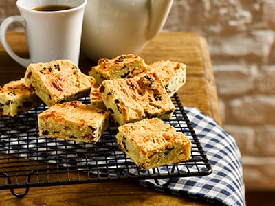 One-Bowl White Chocolate Gluten Free Blondies Recipe | Bidfood