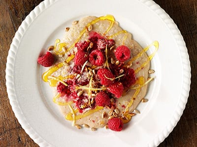 Dairy-free oat & raspberry pancakes with Lyle’s golden syrup® - Bidfood