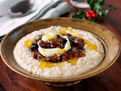 Christmas vanilla-spiced mincemeat porridge with Lyle’s golden syrup® - Bidfood