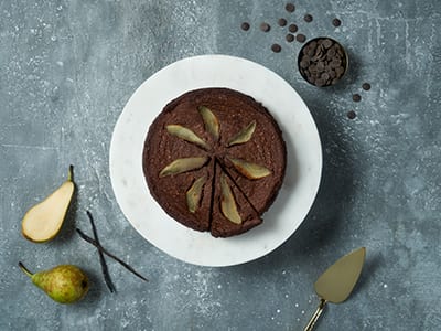 Flourless chocolate cake with poached vanilla pear - Bidfood