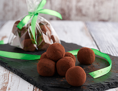 Lakeland Dairies salted caramel truffles with Irish cream liqueur - Bidfood