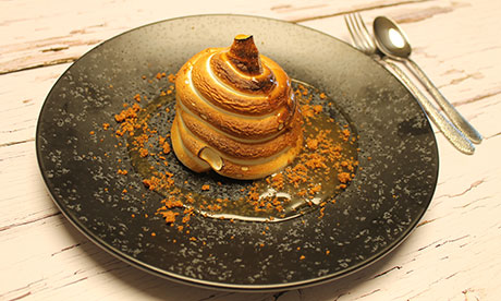 Festive Christmas Pudding Baked Alaska Recipe | Bidfood