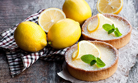 Glazed lemon tart with rhubarb and vanilla crème fraîche - Bidfood