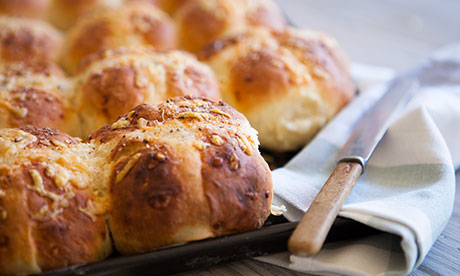 Everyday Favourites hot cross cheesy buns - Bidfood