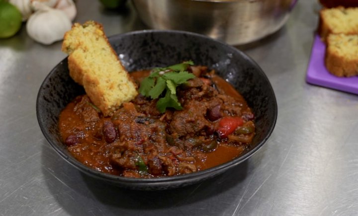 Pulled Beef Chilli and Corn Bread Recipe | Bidfood