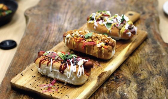 Dirty Hot dog | Recipes - Bidfood