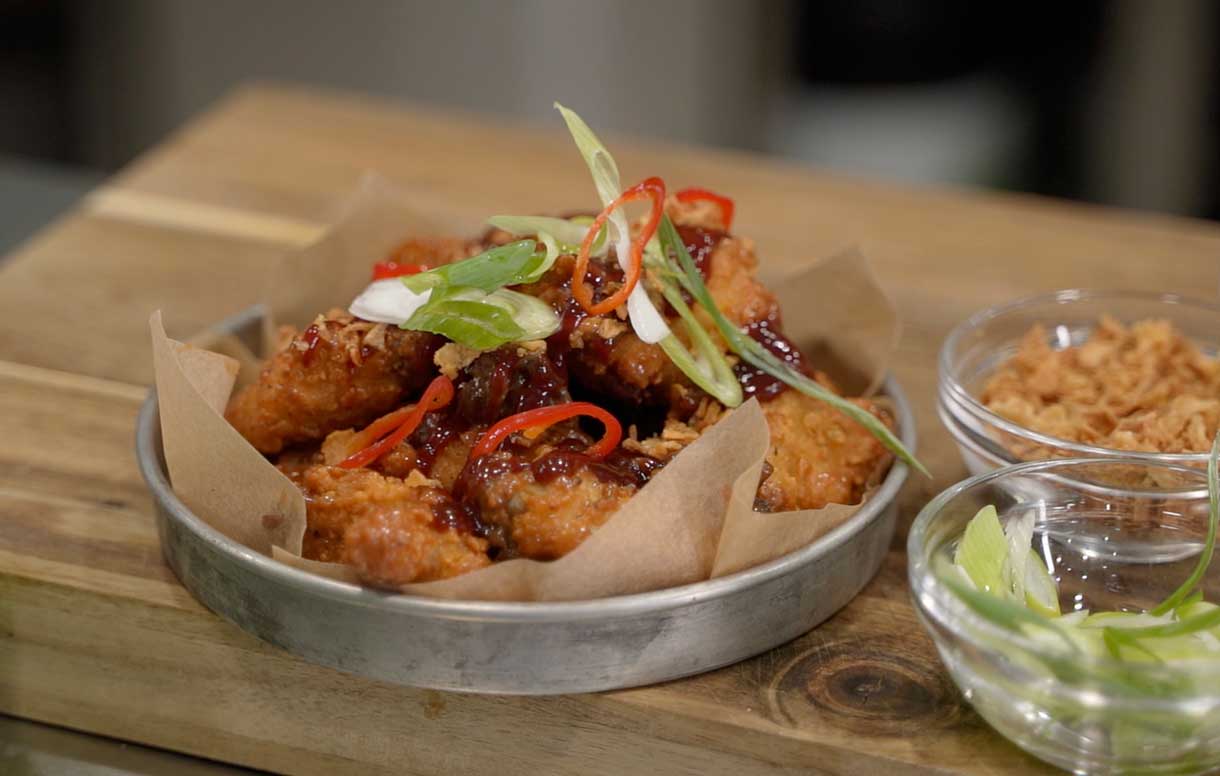 Crispy salted caramel and bacon BBQ chicken wings - Bidfood