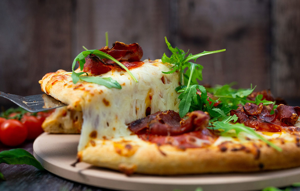 Iberico ham and rocket pizza - Bidfood