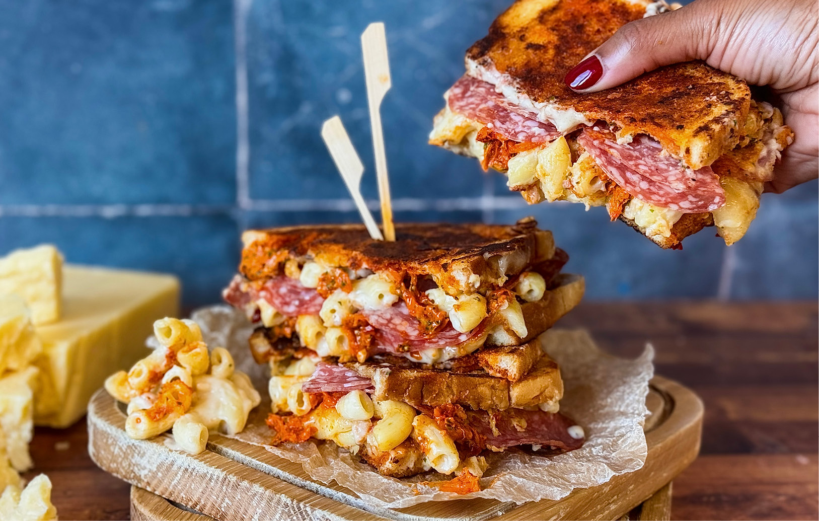 Mac cheese nduja garlic butter salami toastie - Bidfood